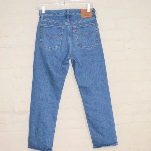 Levi's Wedgie Straight Jeans - Picture 3 of 8
